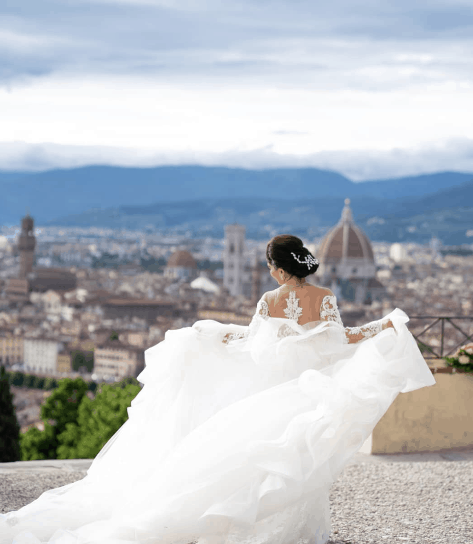 The wedding bag: a personalized gift for your guests Wedding planners  Siena Tuscany Italy