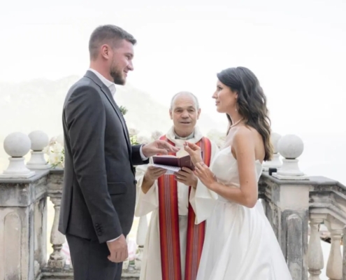 Elopement vs Wedding