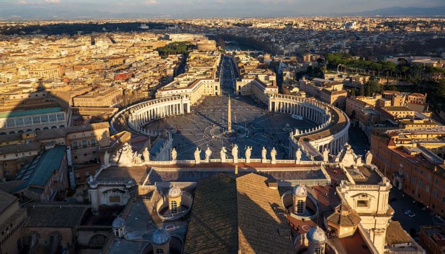 Aerial view of charming Piazzas, Rome showcasing its historic architecture and vibrant streets, perfect for Italian wedding traditions ceremony.
