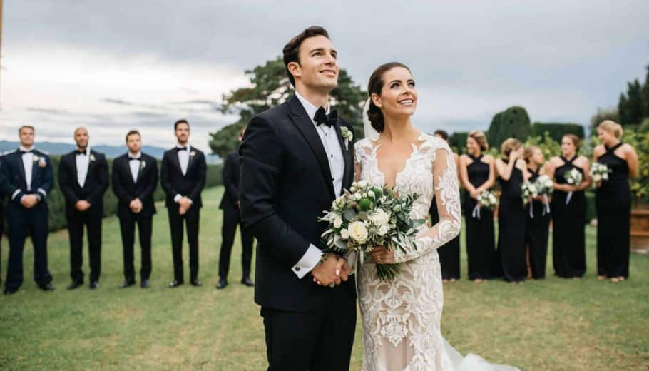 A joyful wedding party in Villa del Balbianello, surrounded by the breathtaking scenery of Lake Como, capturing moments of love and celebration.